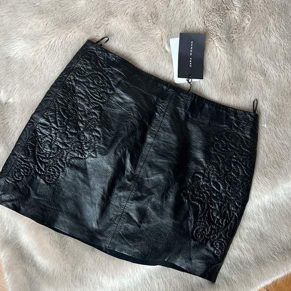 🖤NWT🖤 Women’s Zara black leather miniskirt - Picture 2 of 12